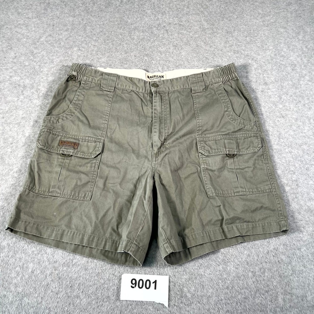 Vintage Magellan Sportswear Cargo Shorts Mens 40 OliveLogo Hiking Camping Russia